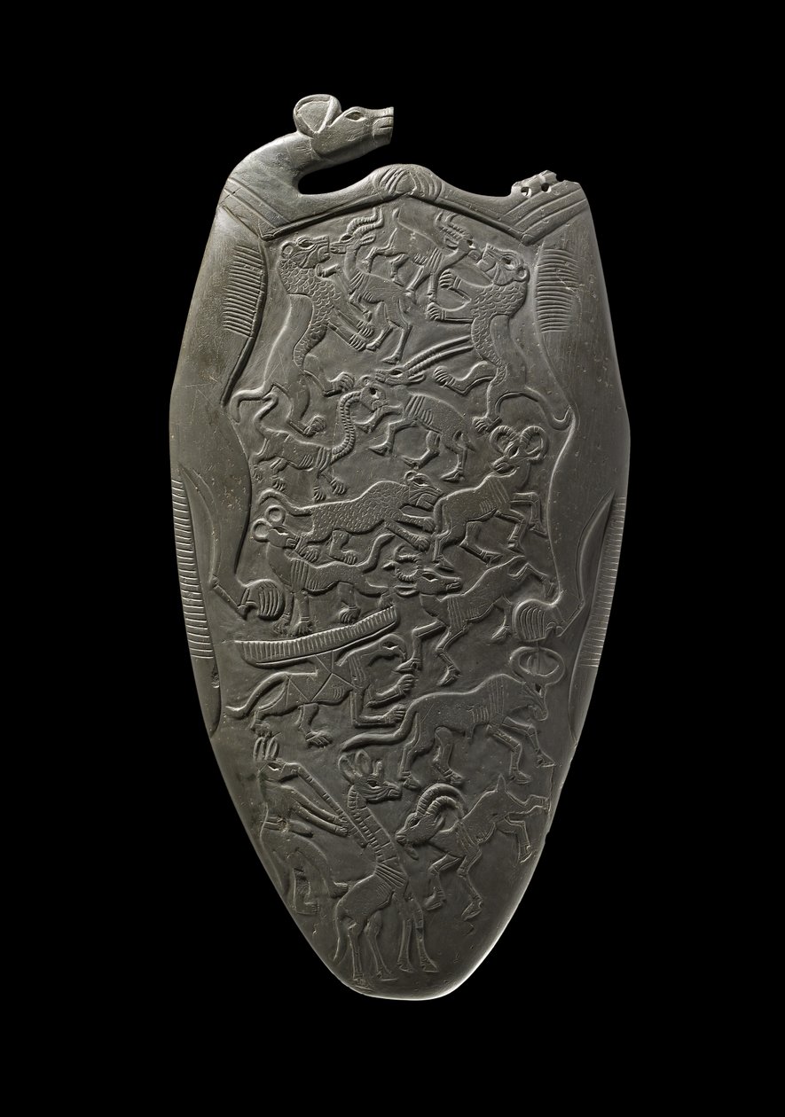 Ceremonipalett med djur, vissa i strid, andra som dansar till musiken av en flöjtspelare med schakalhuvud, från huvuddepån, Hierakonpolis, ca 3000 f.Kr. av Egyptian