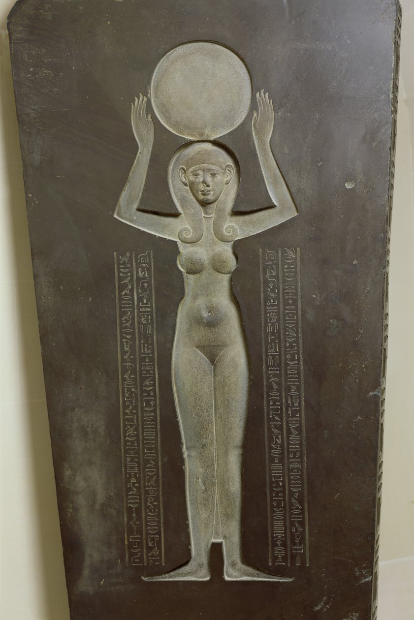 The Goddess Nut Raising the Sun, från baksidan av locket på Djedhor-sarkofagen, c.378-341 f.Kr. (basalt) av Egyptian