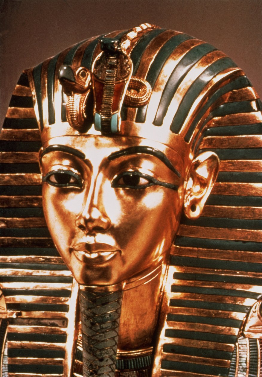 Guldmasken, från skatten från Tutankhamon (c.1370-52 f.Kr.) c.1340 f.Kr. (guld) (se även 149421 & 162303) av Egyptian 18th Dynasty