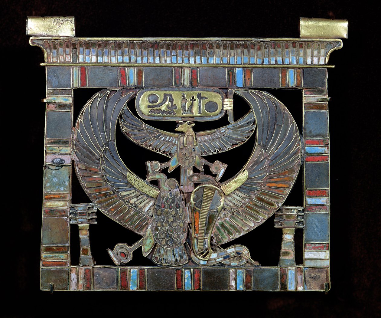 Ramses II:s bröstkorg (1279-1213 f.Kr.) Nya riket (guld och halvädelstenar) (se även 95068) av Egyptian 19th Dynasty