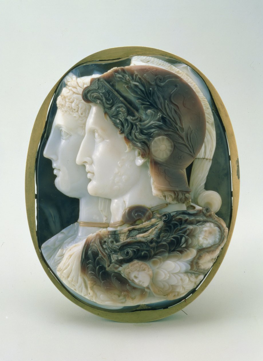 Gonzaga Cameo, föreställande Ptolemaios II Philadelphus (285-246 f.Kr.) och hans hustru Arsinoe porträtterade som gudarna för det grekiska panteonet, tillverkat i Alexandria, 300-talet f.Kr. (sardonyx) av Egyptian Ptolemaic Period