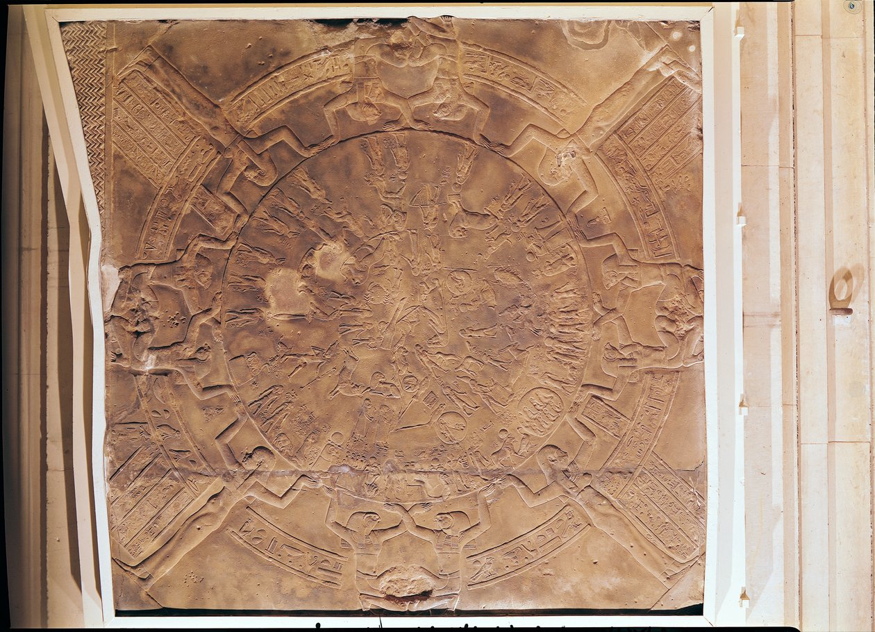 Zodiaken i Dendarah, från taket i ett litet kapell (naos) vid Hathors tempel i Dendarah (sandsten) (se även detalj 326926) av Egyptian Ptolemaic Period