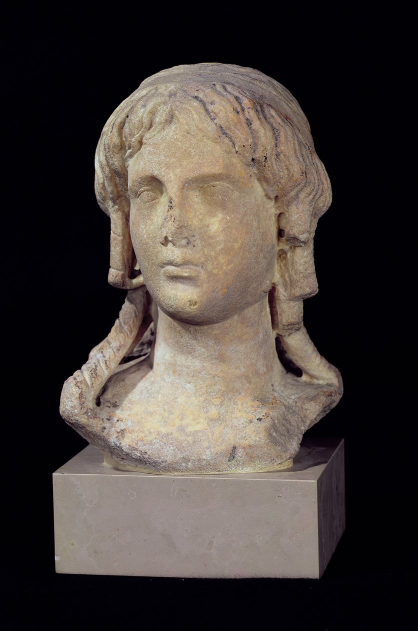 Huvud av Berenice I (c.317-c.275 f.Kr.) eller Cleopatra I, ptolemaisk tid (marmor) av Egyptian