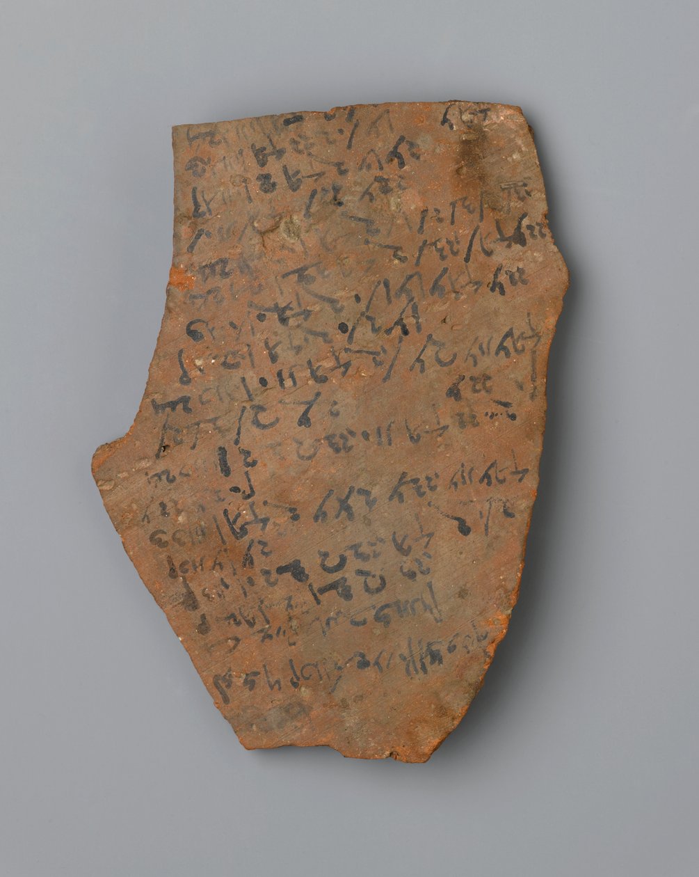 Ostrakon lista över tider av belysning, möjligen från Elephantine (terrakotta) av Egyptian