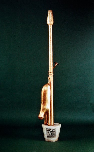 Anubis-emblem, från Tutankhamons grav, Nya kungariket (förgyllt & gessoed trä med alabasterbas) av Egyptian 18th Dynasty