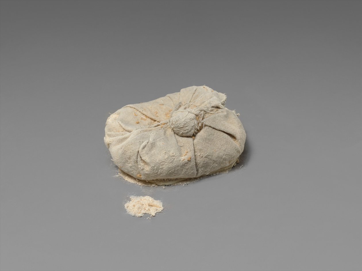 Bag of Natron från Tutankhamuns Balsameringscache, ca 1336–27 f.Kr. (linne, natron) av Egyptian 18th Dynasty