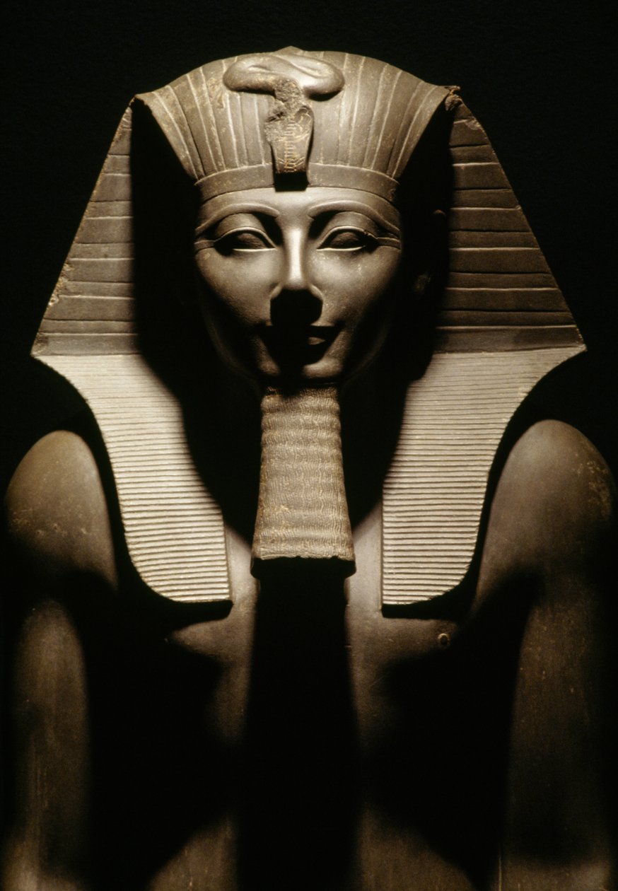 Basaltstaty av Thutmose III, från Amuntemplet i Karnak, Egypten, Egyptiska civilisationen, Nya riket, XVIII:e dynastin, Detalj av Egyptian 18th Dynasty