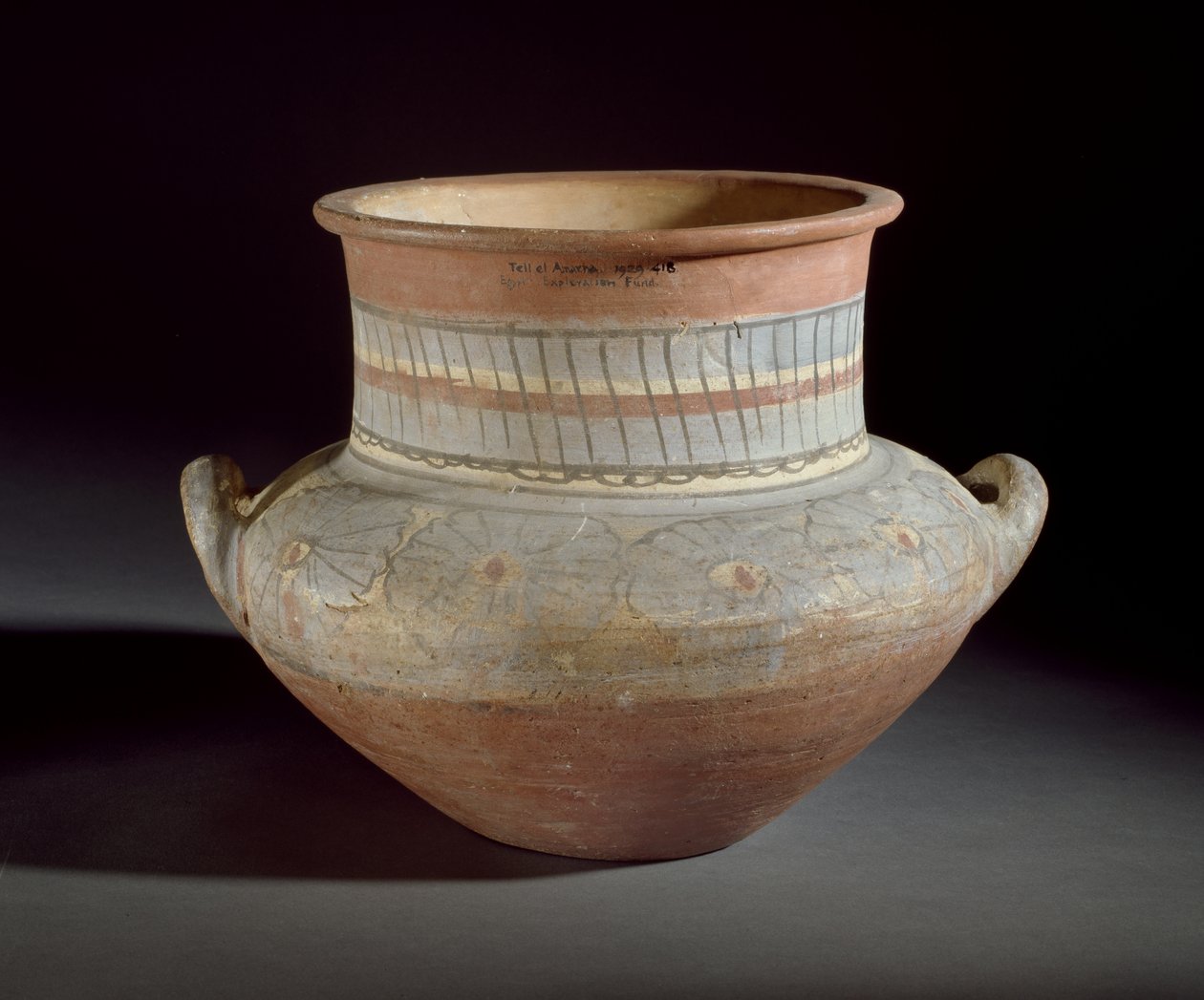 Dekorerad burk med spetshandtag, Amarna, 1300-talet f.Kr. (keramik) av Egyptian 18th Dynasty