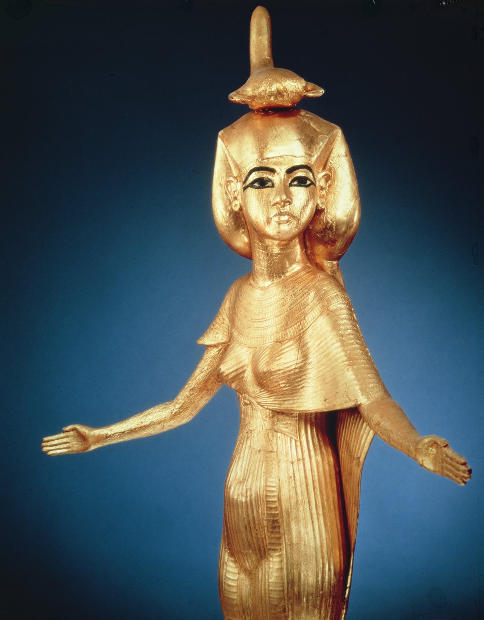 Detalj av gudinnan Selket från helgedomen över trädet, från Tutankhamons grav, Nya kungariket (förgyllt trä) av Egyptian 18th Dynasty
