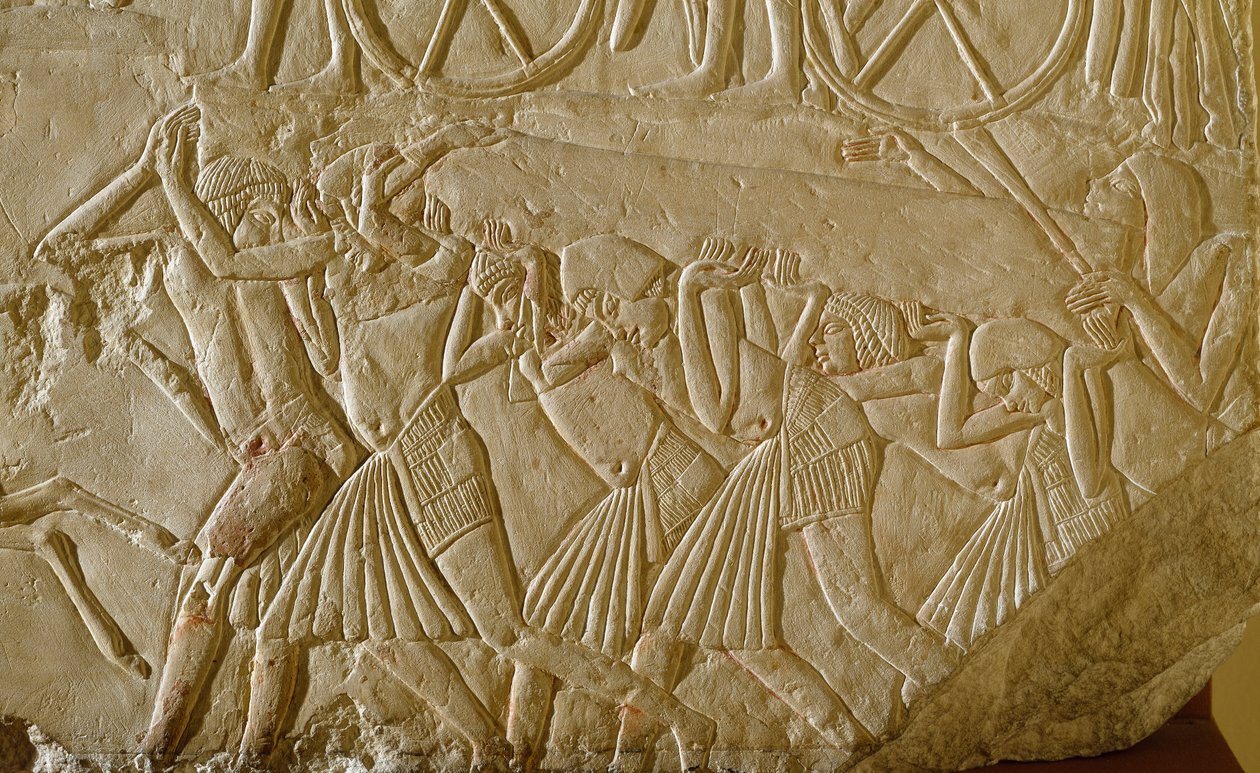 Egyptisk antikvitet: slavar som bar en obelisque under det faraonska Egyptens stora verk. Detalj av en relief från graven av en hög tjänsteman från den sena 18:e dynastin. 1570-1320 f.Kr. Bologna, Civico Museo Archeologico av Egyptian 18th Dynasty