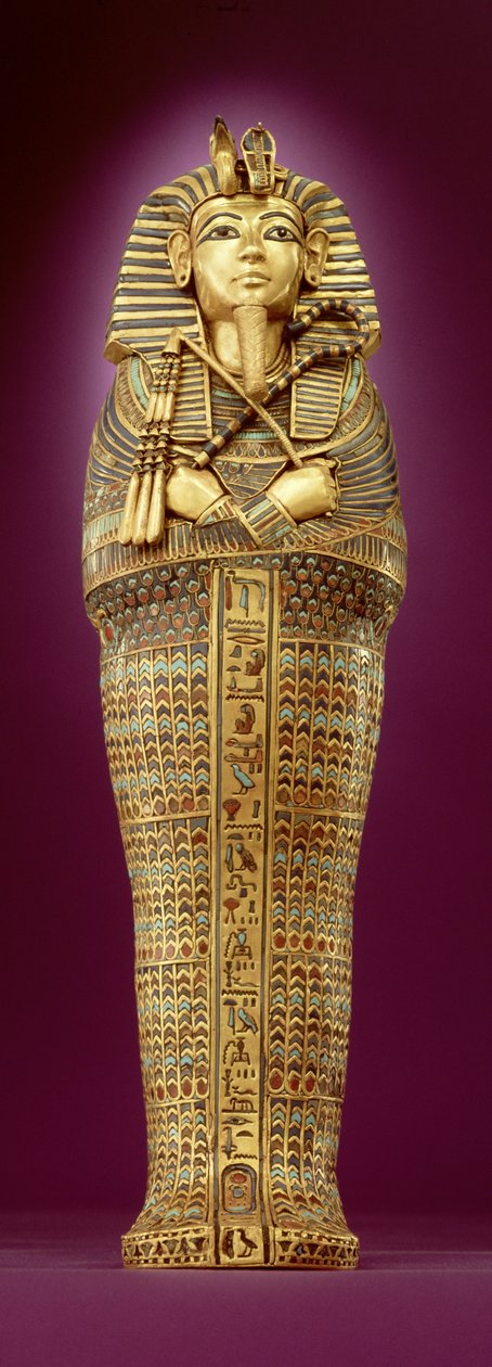 Framifrån av en av likkistorna, från Tutankhamons grav (ca 1370-1352 f.Kr.) Nya kungariket (slagna guld inlagda med färgat glas & korneol) (se även 227990 & 227992) av Egyptian 18th Dynasty