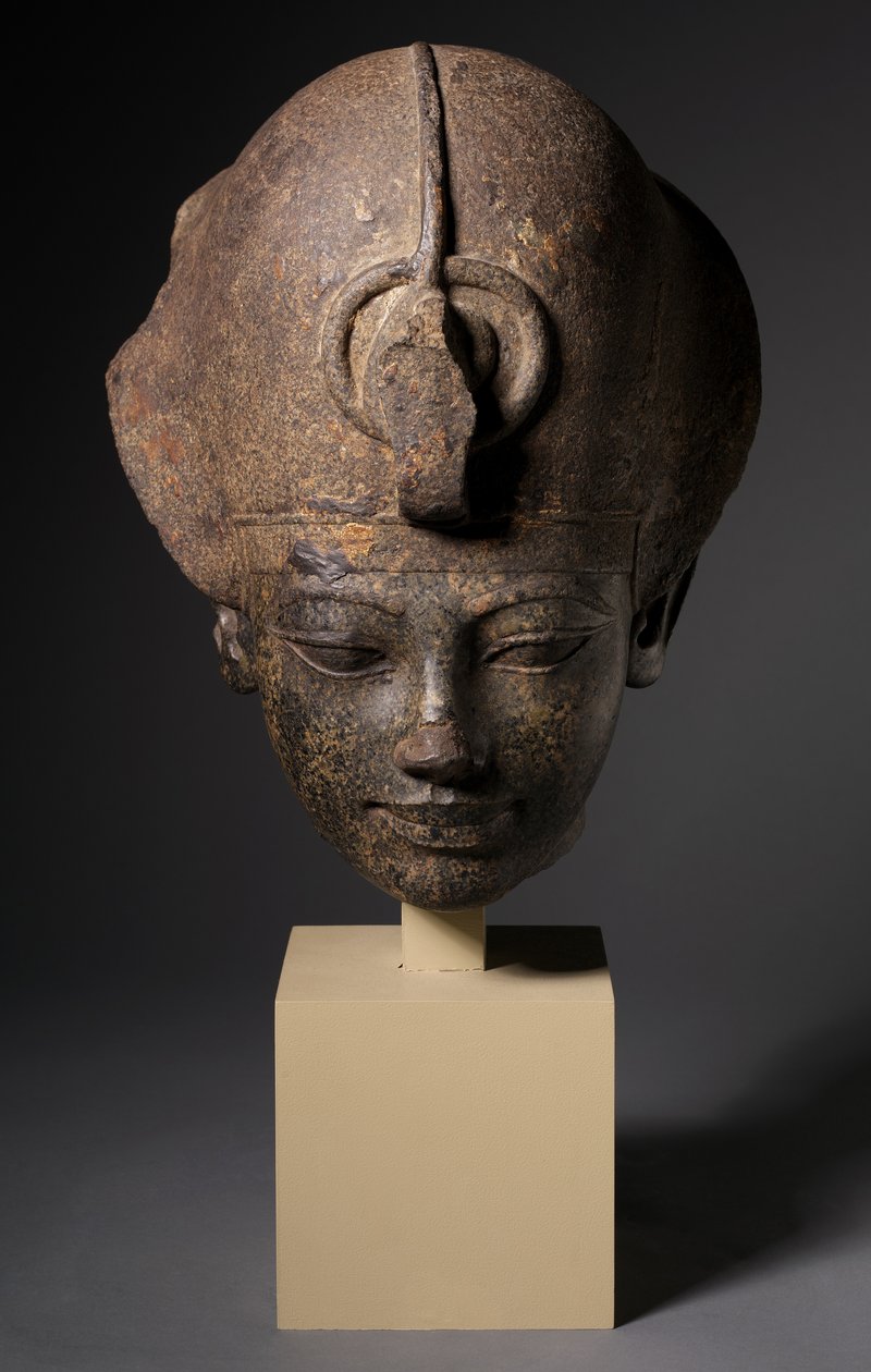 Chef för Amenhotep III bär den blå kronan, ca 1391-1353 f.Kr. av Egyptian 18th Dynasty