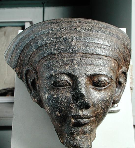 Chef för en präst, från en sarkofag, New Kingdom, c.1350 f.Kr. (granit) av Egyptian 18th Dynasty