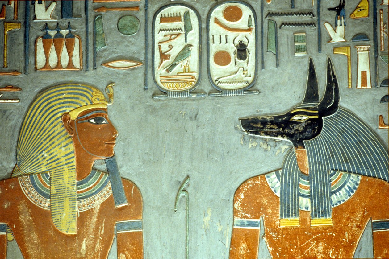 Horemheb och Anubis, från Horemhebs grav (ca 1323-1295 f.Kr.) New Kingdom (väggmålning) (detalj av 218343) av Egyptian 18th Dynasty