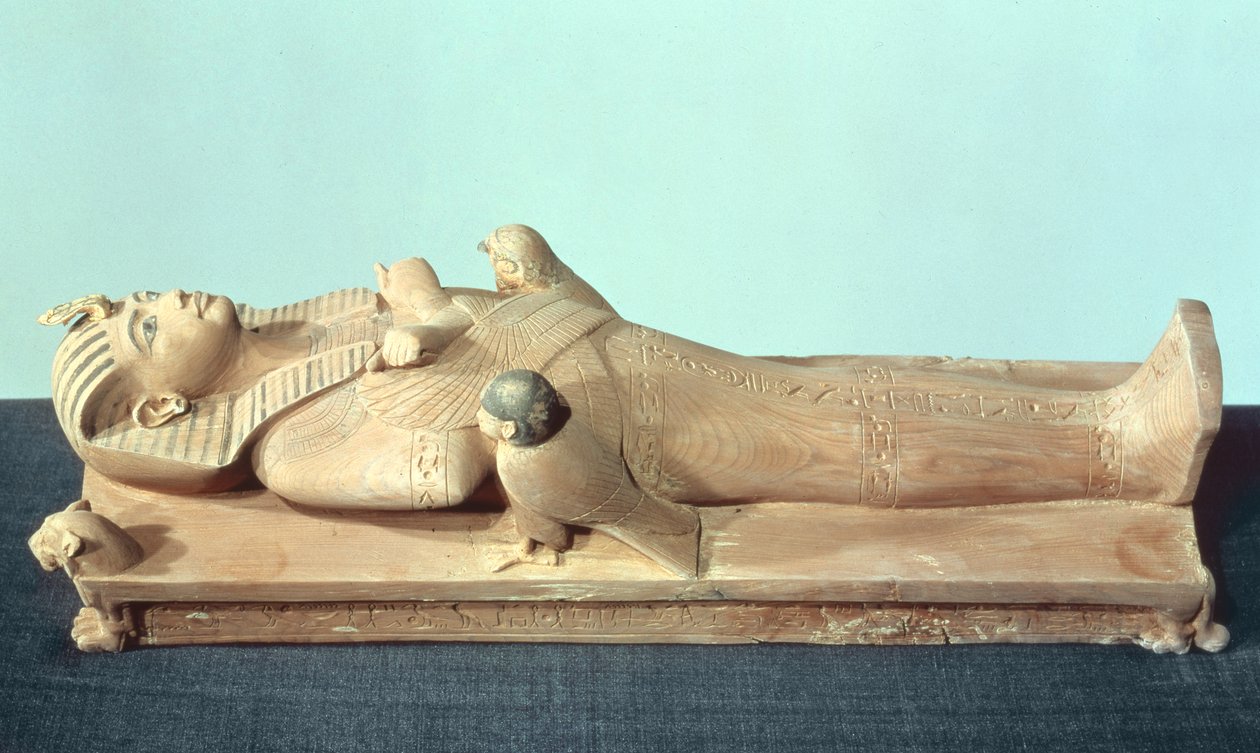 Bild av kungen på sin begravningsbädd, från Tutankhamons grav (ca 1370-52 f.Kr.) Nya kungariket (trä) av Egyptian 18th Dynasty
