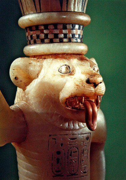 Pleomorphic unguent vas, från Tutankhamons grav, New Kingdom (alabaster) (detalj av 391031) av Egyptian 18th Dynasty