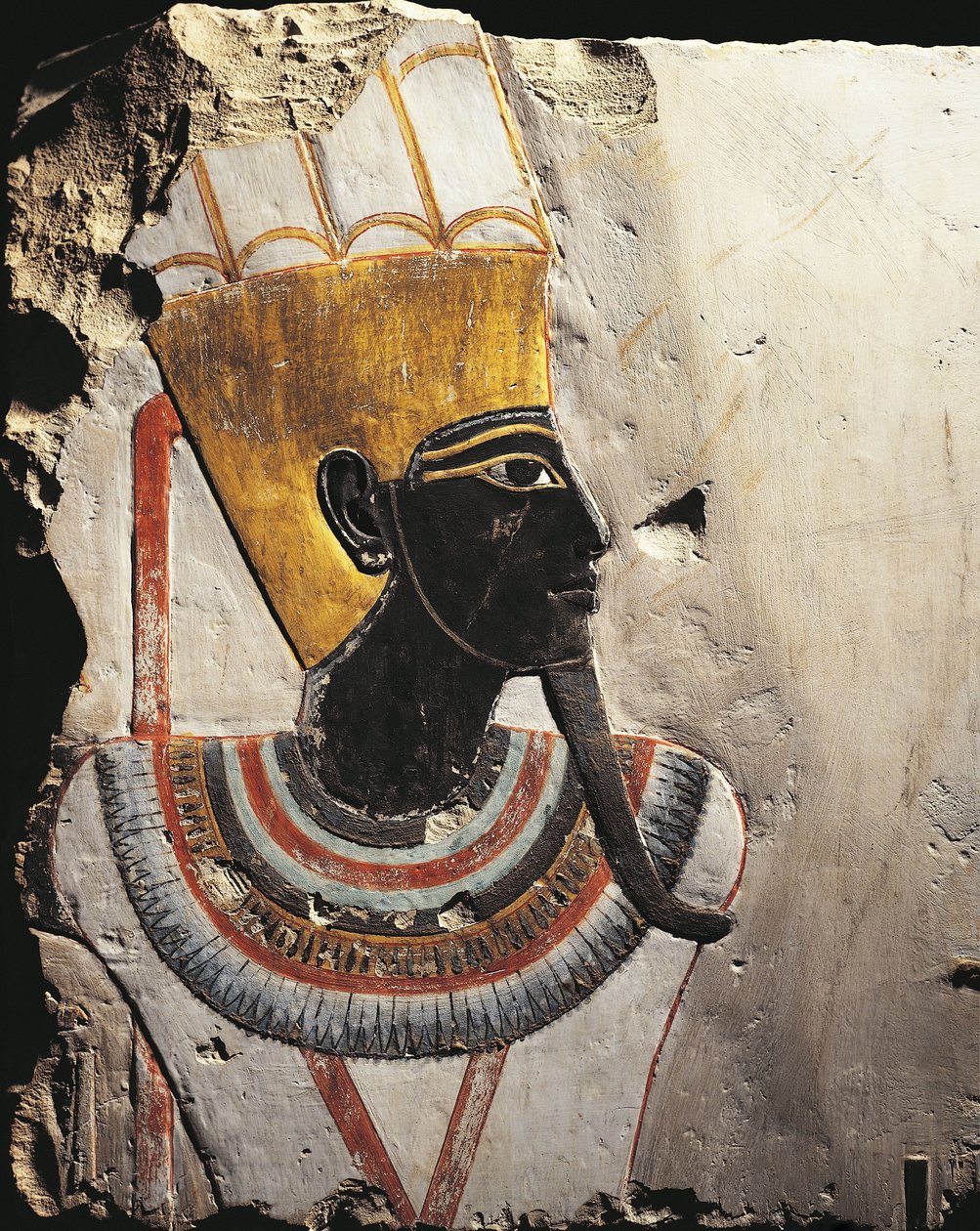 Kalkstensblock målade med reliefer som föreställer Gud Amun-Min, från Temple of Tuthmosis III i Deir el-Bahari, Egypten av Egyptian 18th Dynasty