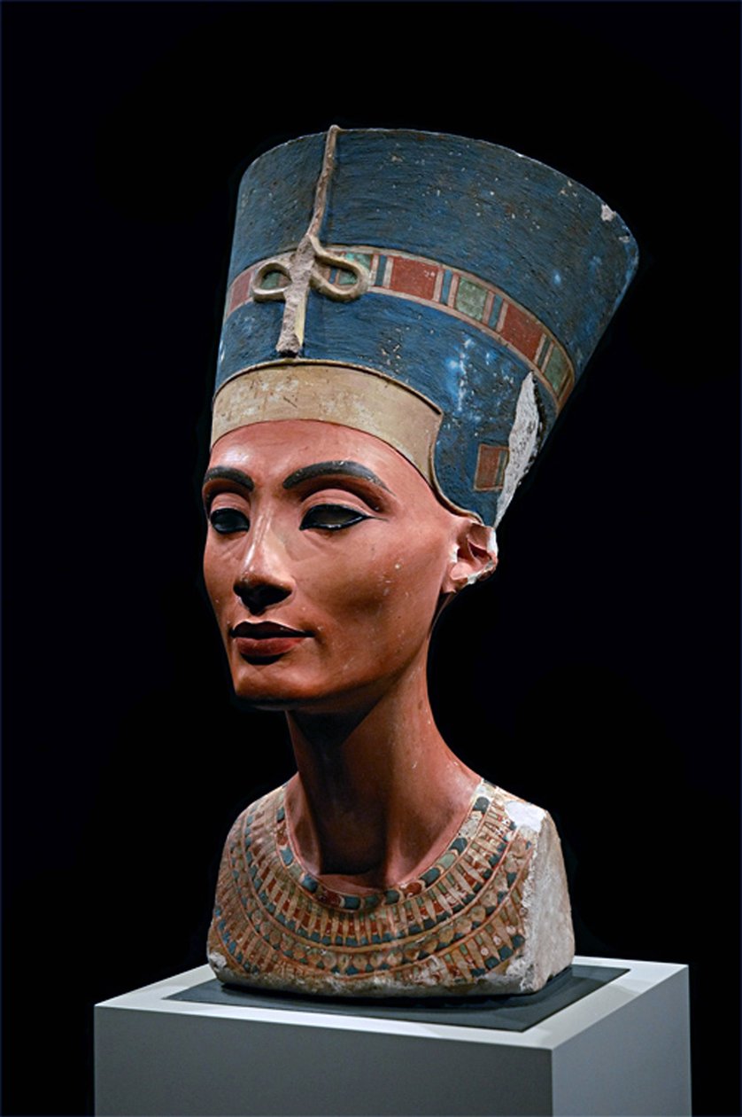 Nefertiti (1300-talet f.Kr.) drottning-gemål av farao Akhenaton (kalksten) av Egyptian 18th Dynasty