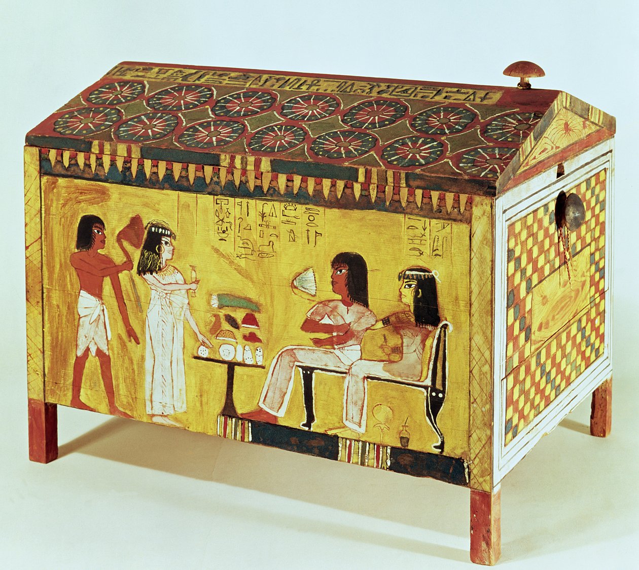 Målad kista med en bankettscen från Khas grav (d.c.1390-52 f.Kr.) som hittades i Deir el-Medina, New Kingdom (trä) av Egyptian 18th Dynasty