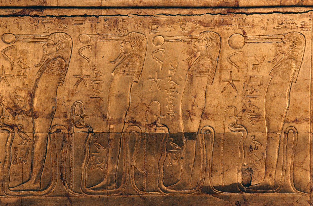 Relief på förgylld träkista, Tutankhamuns skattkammare av Egyptian 18th Dynasty