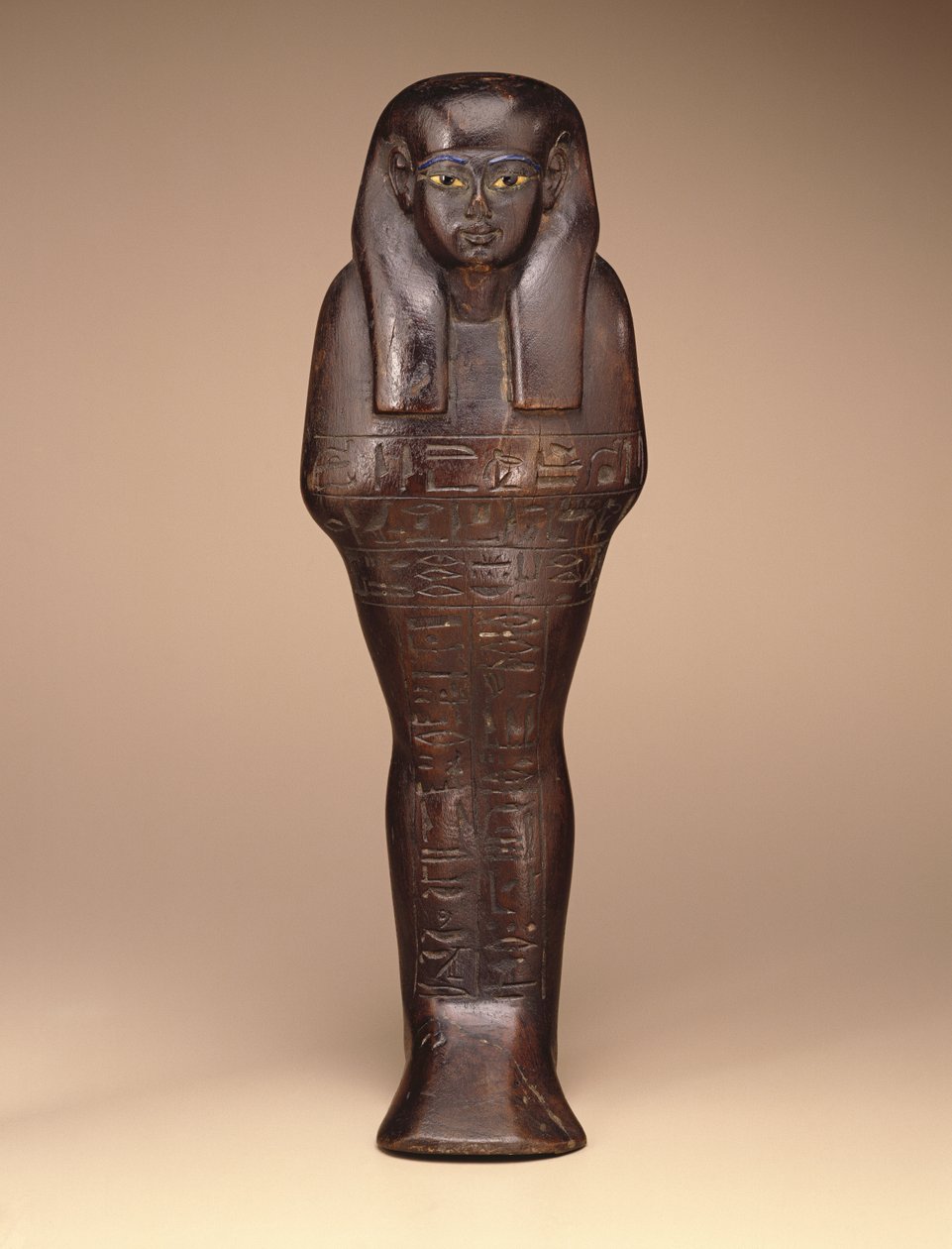 Shawabti av Maya, New Kingdom, c.1390-1353 f.Kr. (trä, färg och glas) av Egyptian 18th Dynasty