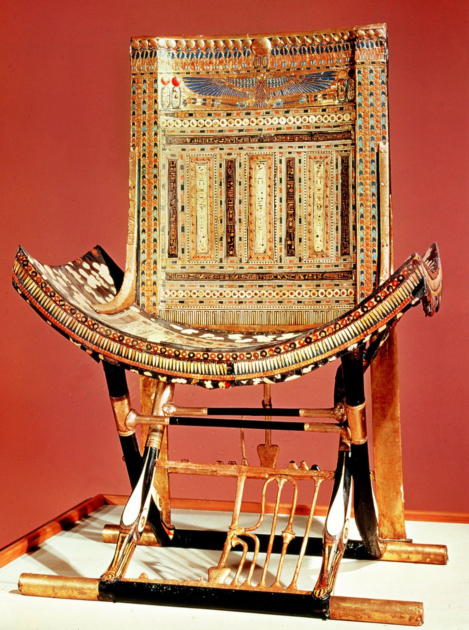 Faraonernas kyrkliga tron, från Tutankhamons grav (ca 1370-52 f.Kr.) Nya kungariket (inlagt trä) (se även 59232) av Egyptian 18th Dynasty