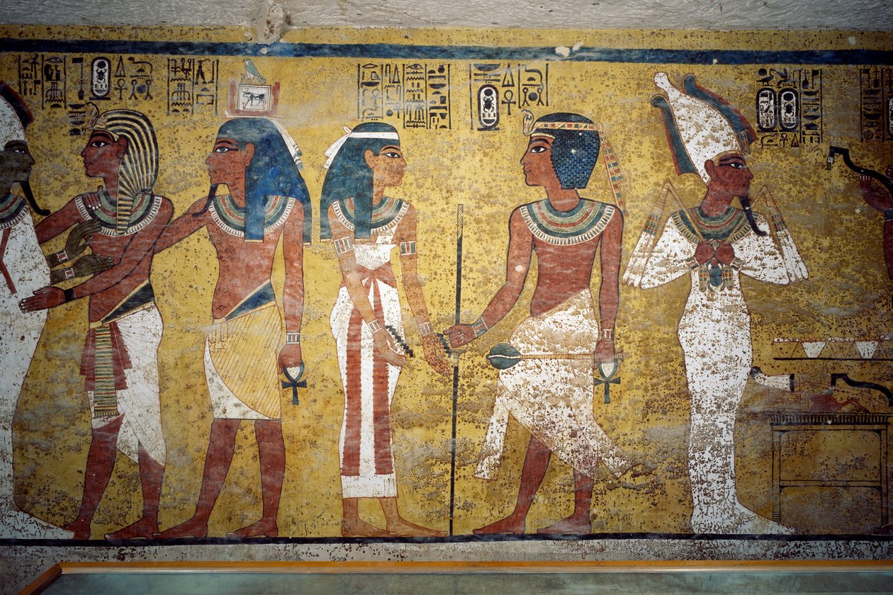 Tutankhamun framför Osiris, farao framför gudinnan Nut och Ay som utför munöppningsceremonin, fresk, vägg i gravkammare, Tutankhamuns grav, Konungarnas dal, Thebe, Egypten. Egyptisk civilisation, Nya riket, XVIII:e dynastin av Egyptian 18th Dynasty