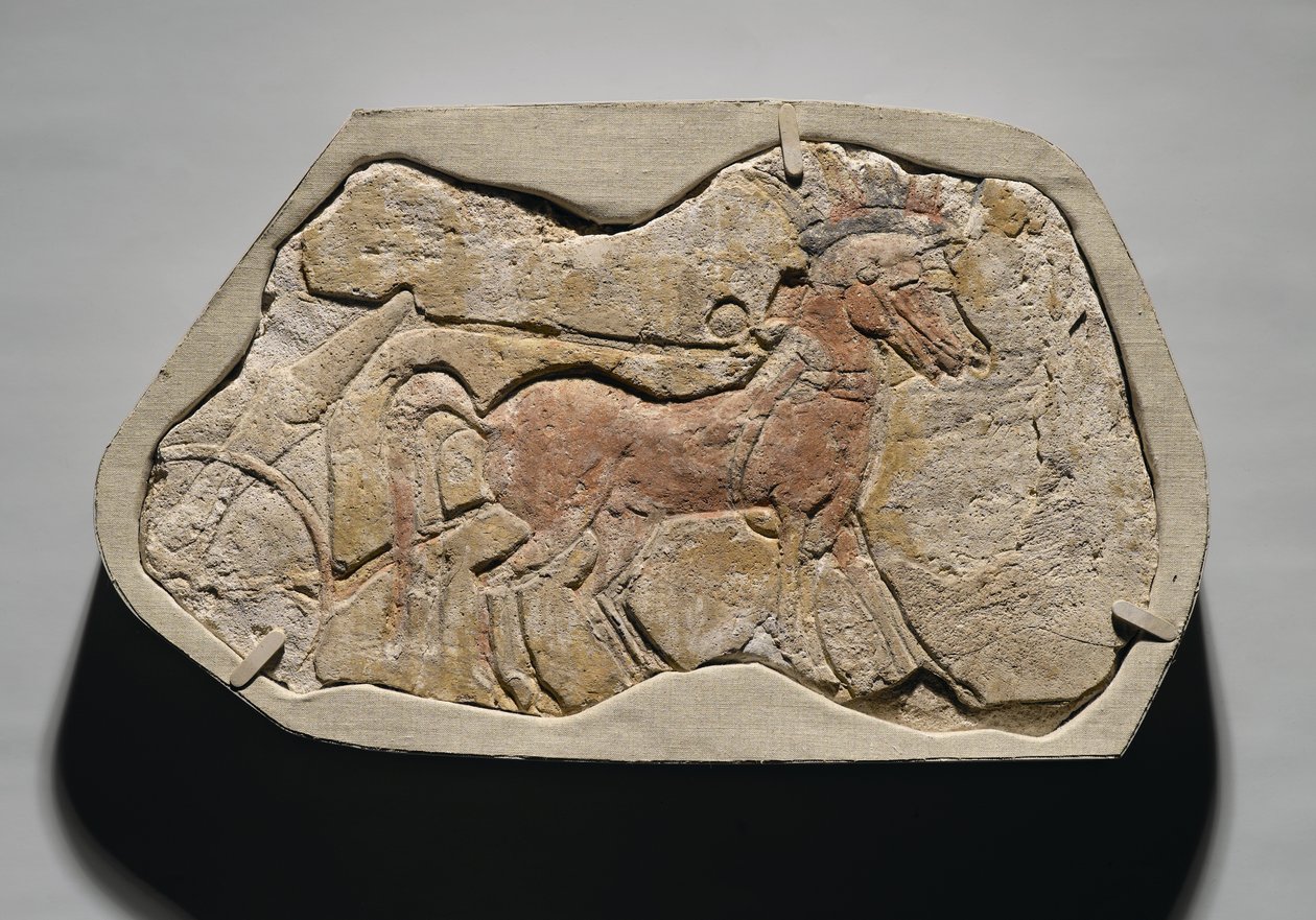Ett spann av två hästar som drar en vagn, från Tell el-Amarna, New Kingdom, ca 1353-1336 f.Kr. (målad gipsputs) av Egyptian 19th Dynasty