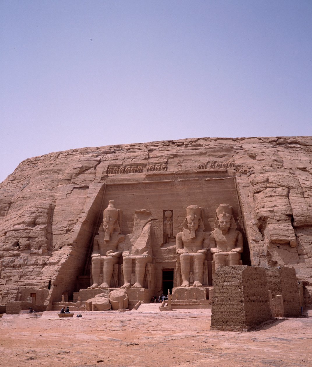 Egyptisk antikvitet: Kolossen af Ramses II-templet. 1271-1256 f.Kr. Abu Simbel (Abu simbel), Aswan, Egypten av Egyptian 19th Dynasty