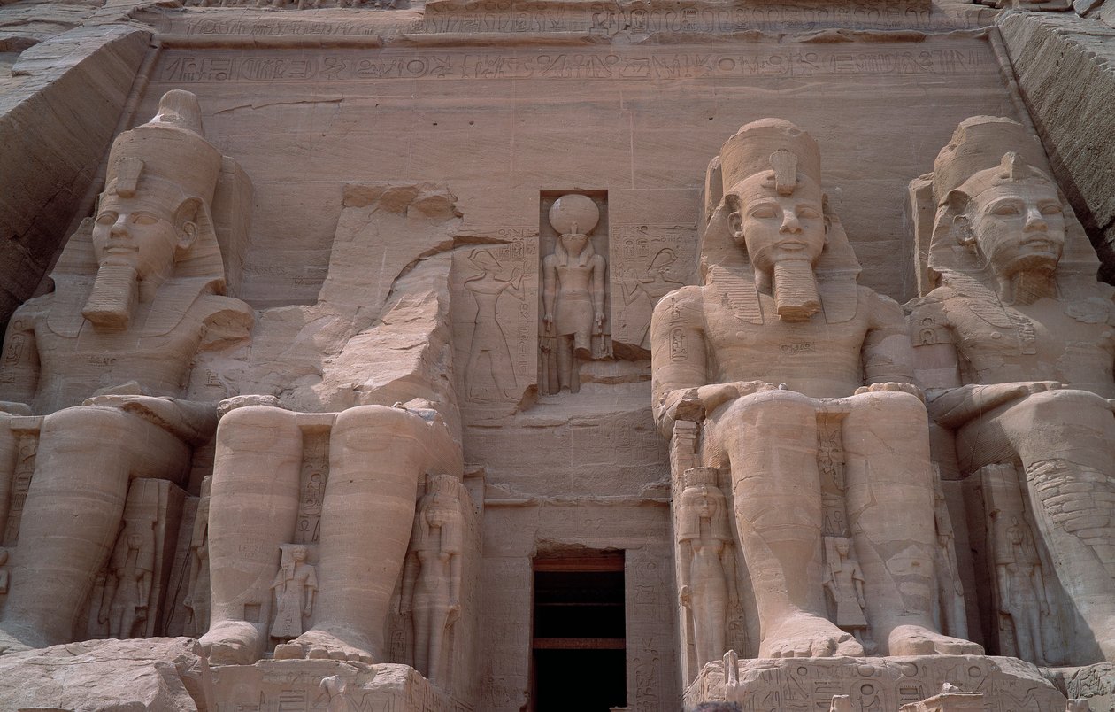 Egyptisk antiken: Kolossen av Ramses II-templet. 1271-1256 f.Kr. Abu Simbel (Abu Simbel), Assuan, Egypten av Egyptian 19th Dynasty