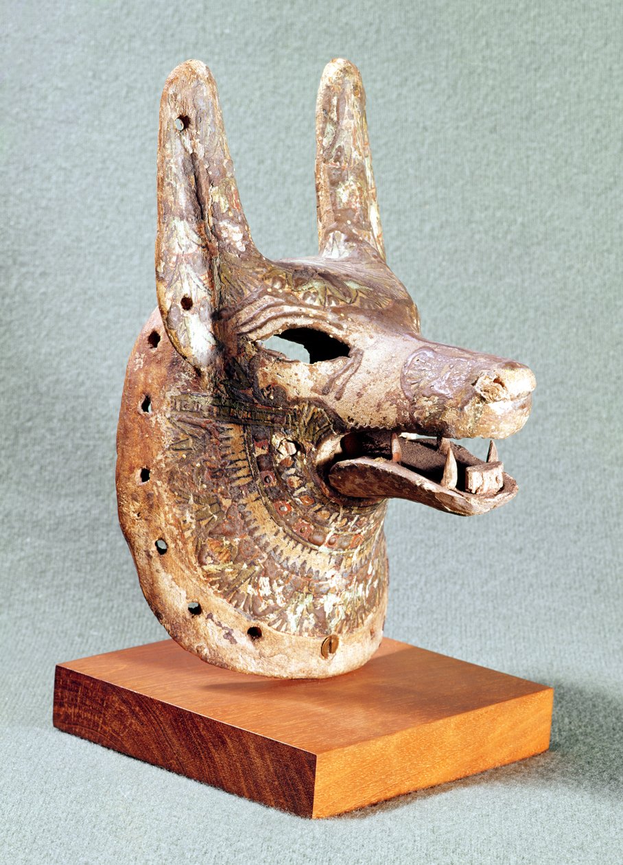 Head of Anubis, med en gångjärnsförsedd käke, använd som orakelmask, New Kingdom (målat trä) (se även 55441) av Egyptian 19th Dynasty