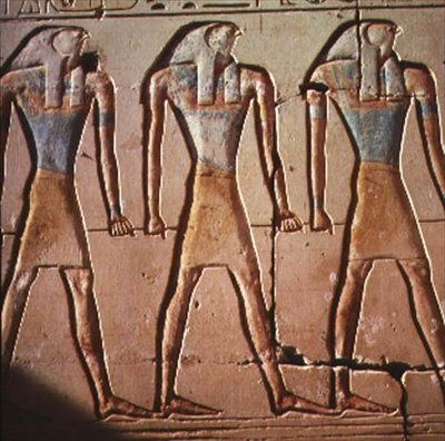 Relief föreställande Horus, från Ramses II-templet, ca 1298 f.Kr. (målad sten) av Egyptian 19th Dynasty
