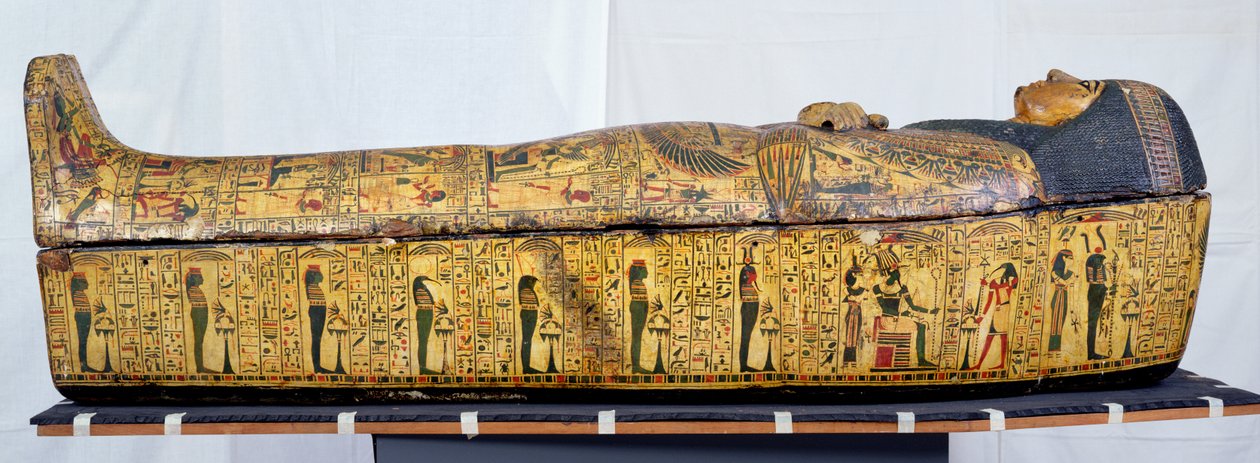Kista och lock för mumin av Nesyamun, möjligen hittad i Deir El-Bahri, New Kingdom, ca 1100 f.Kr. (målat trä) av Egyptian 20th Dynasty