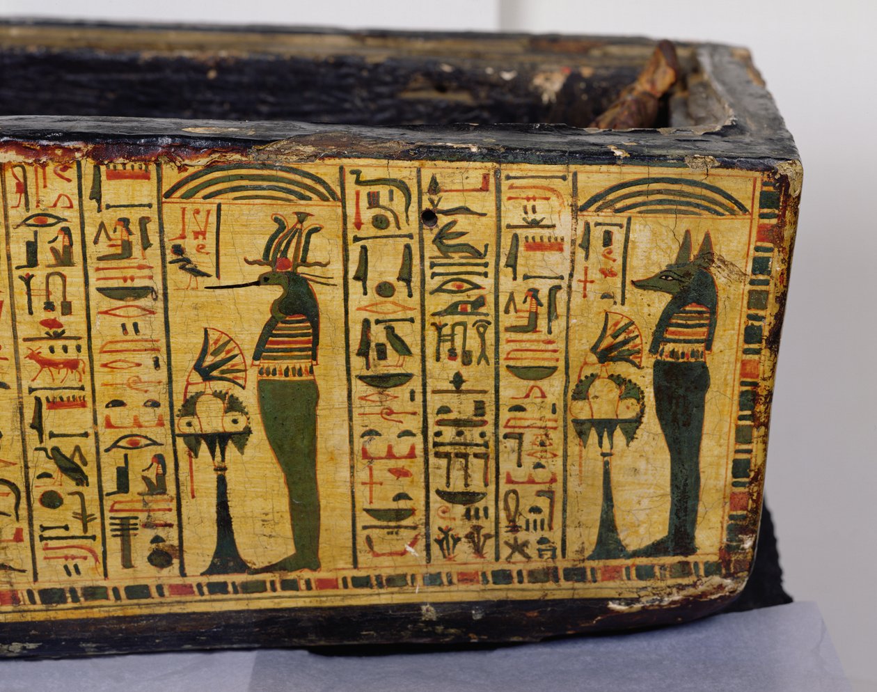 Detalj av den yttre kistbasen av mumin av Nesyamun, möjligen hittad i Deir El-Bahri, New Kingdom, ca 1100 f.Kr. (målat trä) av Egyptian 20th Dynasty
