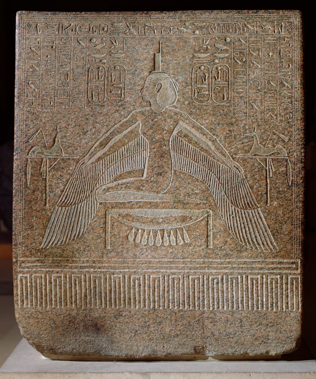 Isis Pterophor, från Ramses III:s sarkofag (ca 11854-1153 f.Kr.) från hans grav i Konungarnas dal, Nya kungariket (rosa granit) av Egyptian 20th Dynasty