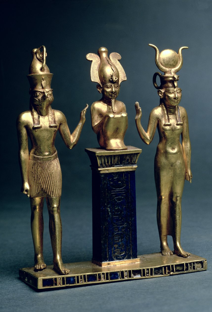 Triad av Osorkon II: Osiris flankerad av Isis och Horus, tredje mellanperioden, c.874-850 f.Kr. (guld & lapis lazuli) av Egyptian 22nd Dynasty