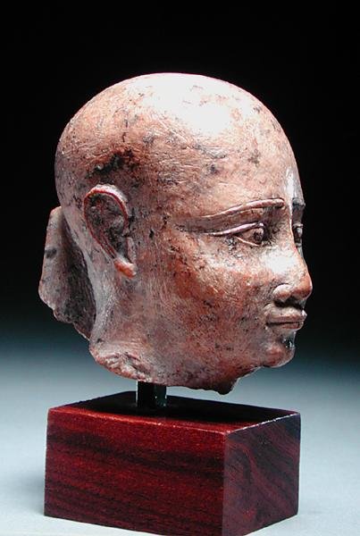 Manligt huvud, ca 350 f.Kr. (kalksten) (se även 185236) av Egyptian 30th Dynasty