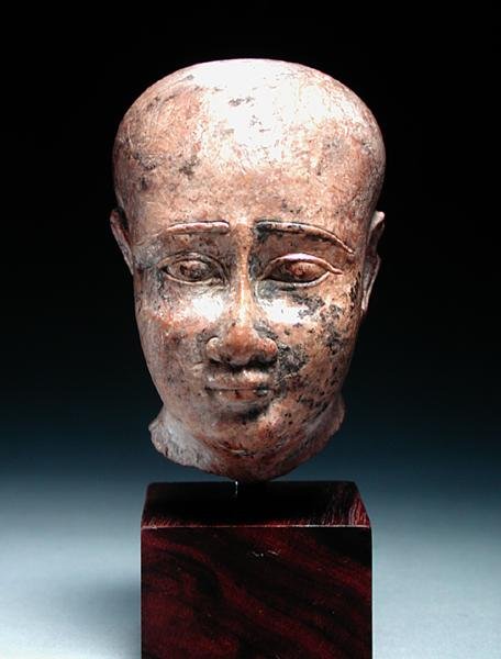 Manligt huvud, ca 350 f.Kr. (kalksten) (se även 185237) av Egyptian 30th Dynasty