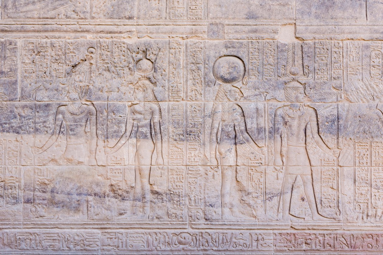 Reliefer vid Philae-templet, Aswan, Egypten av Egyptian 30th Dynasty