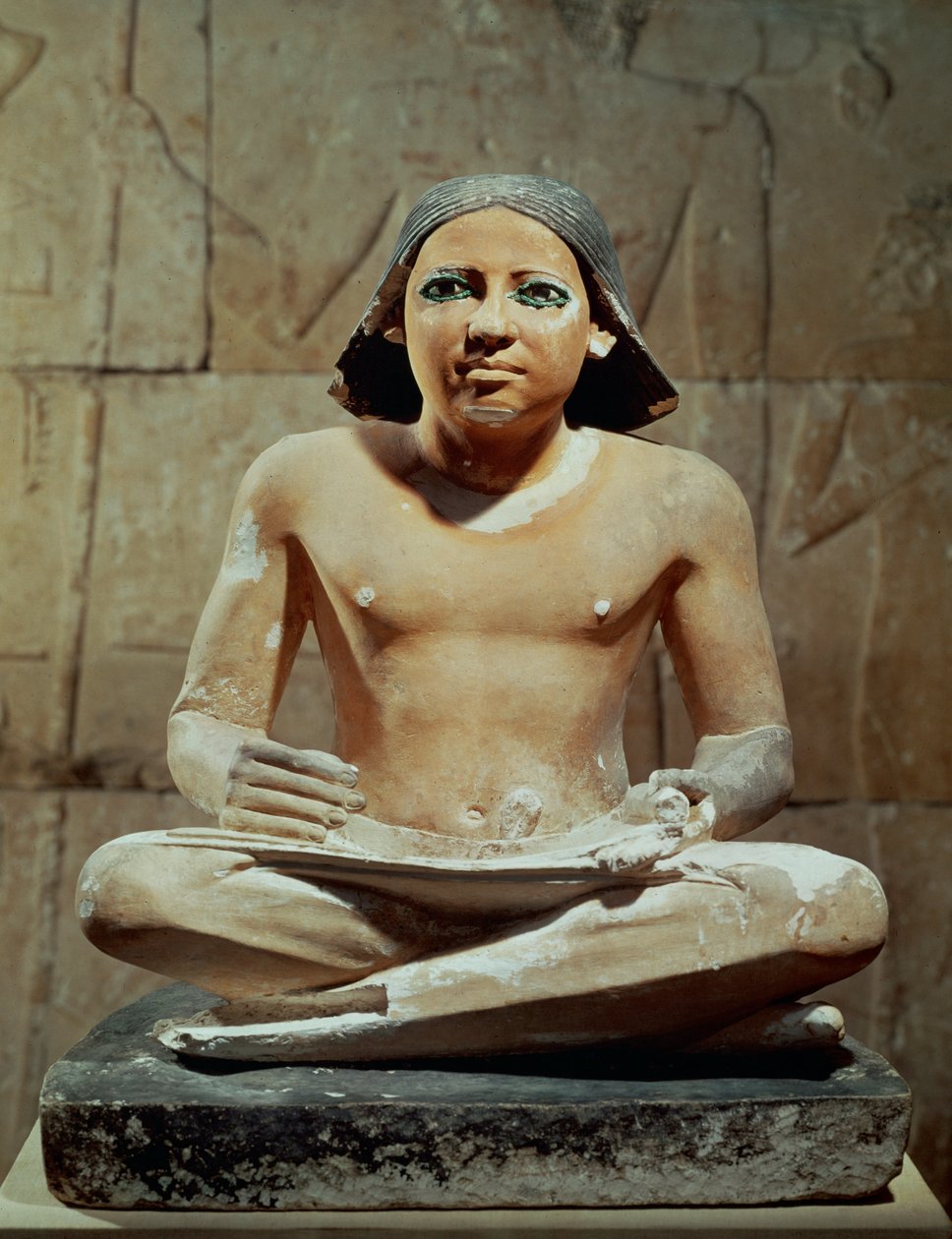 Sittande skriftlärd med skriftrulle i handen (skulptur) av Egyptian 4th Dynasty