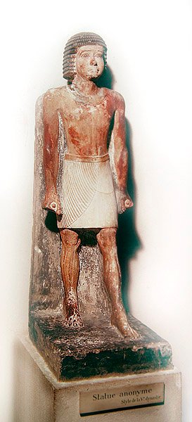 Staty av en stående man med en vit shenti (målad kalksten) av Egyptian 5th Dynasty