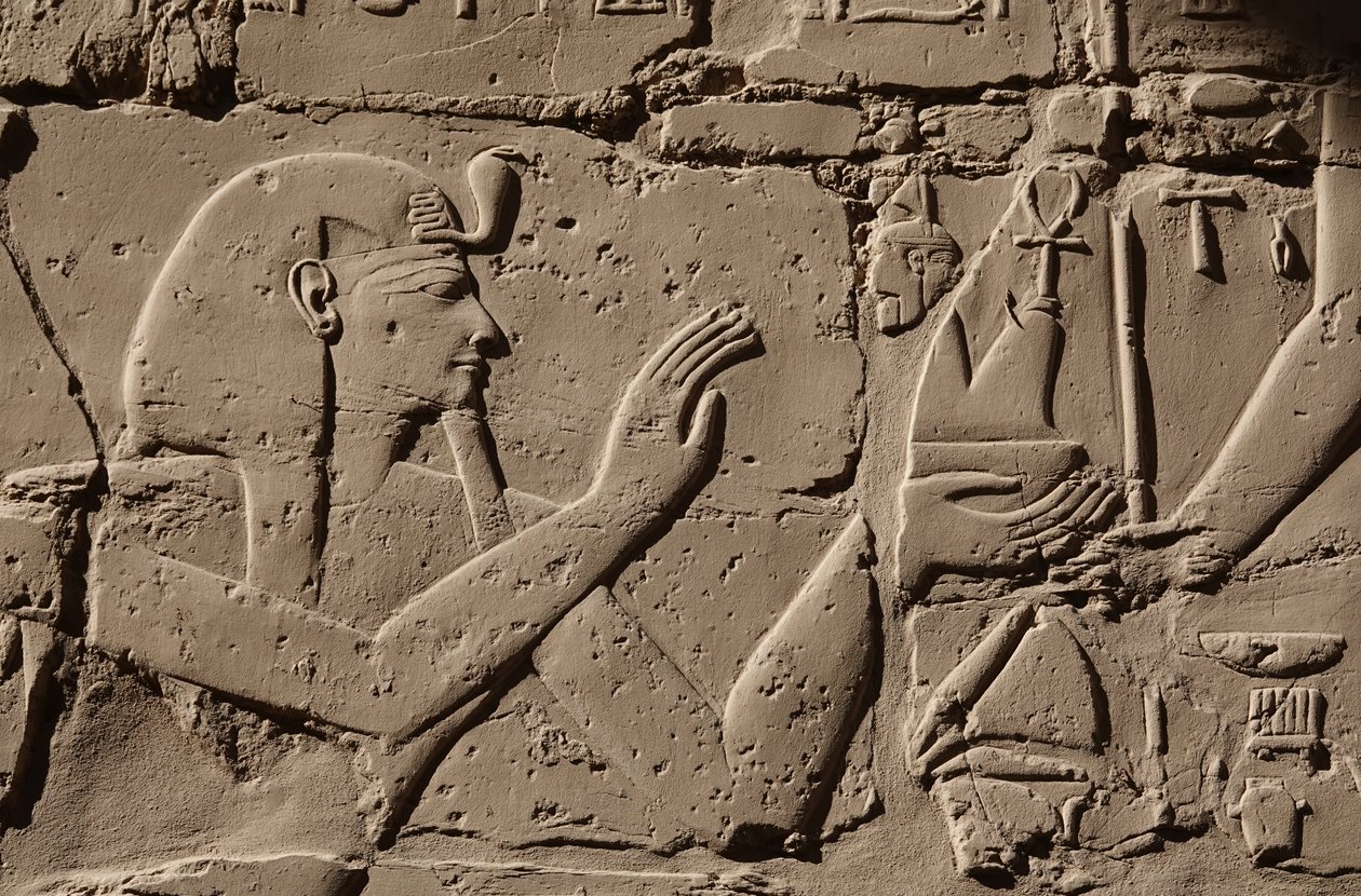 Farao med kobrans huvudbonad, Karnac (relief) av Egyptian Egyptian
