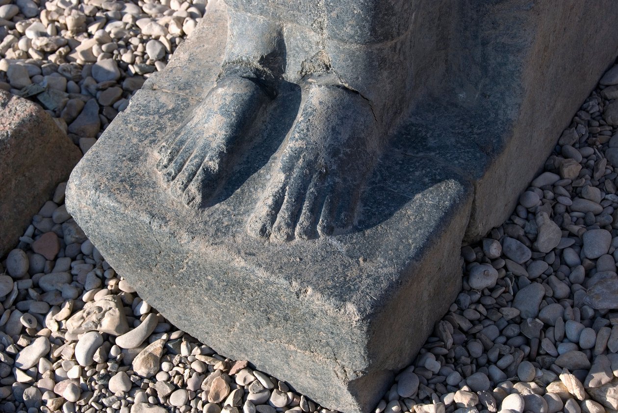 Egyptisk antiken: basen av statyn av gudinnan Hathor, Hathors tempel, Dendera, Egypten av Egyptian Ptolemaic Period