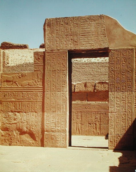 Porten till Third Hypostyle Hall av Egyptian Ptolemaic Period