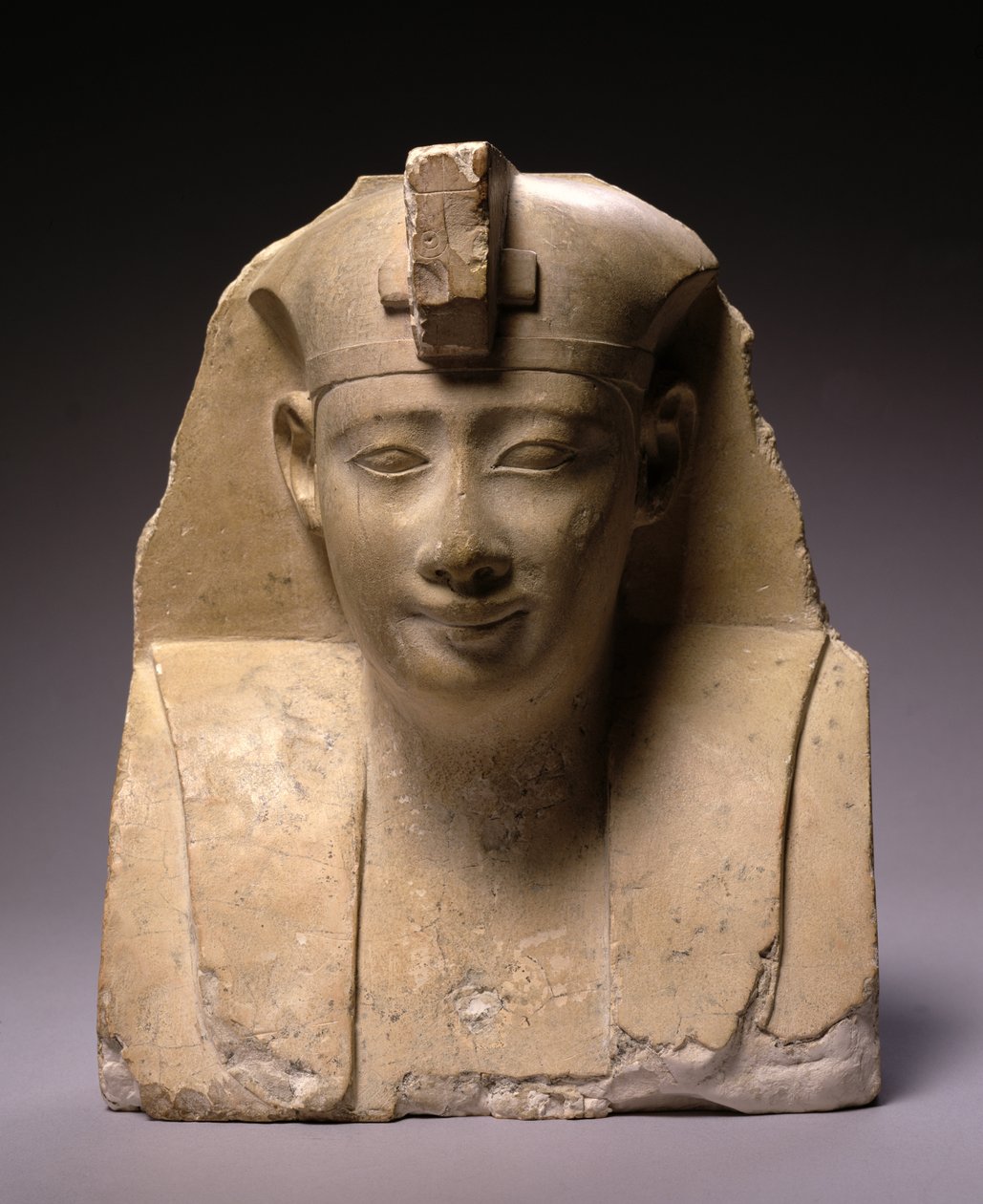 Huvud, tidig ptolemaisk period (304-250 f.Kr.) (kalksten) av Egyptian Ptolemaic Period