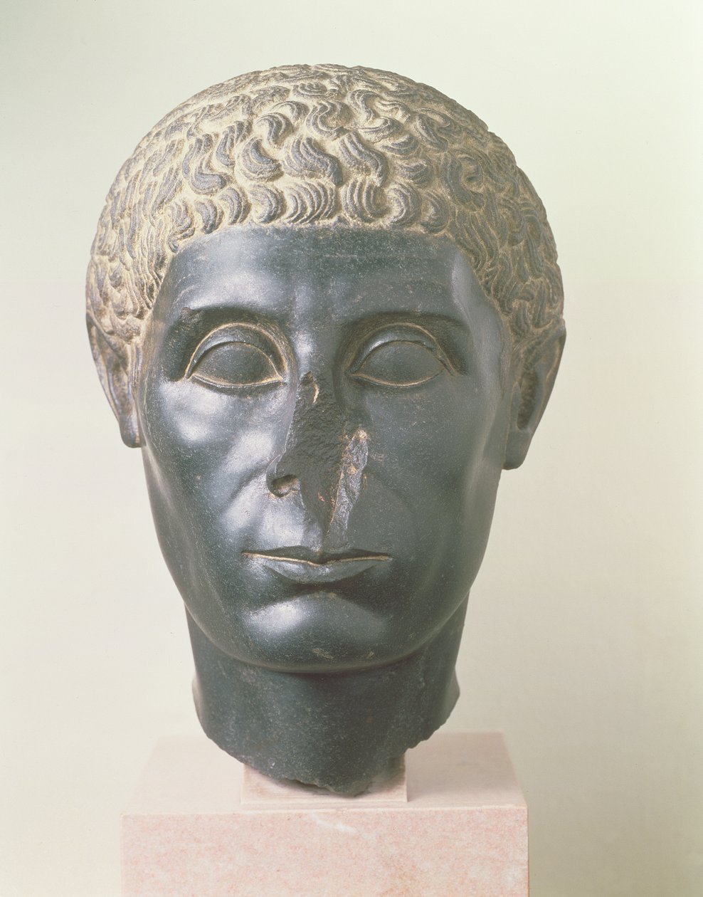 Brooklyn Black Head, möjligen från Mitrahineh, sen ptolemaisk period (ca 50 f.Kr.) (diorit) av Egyptian Ptolemaic Period