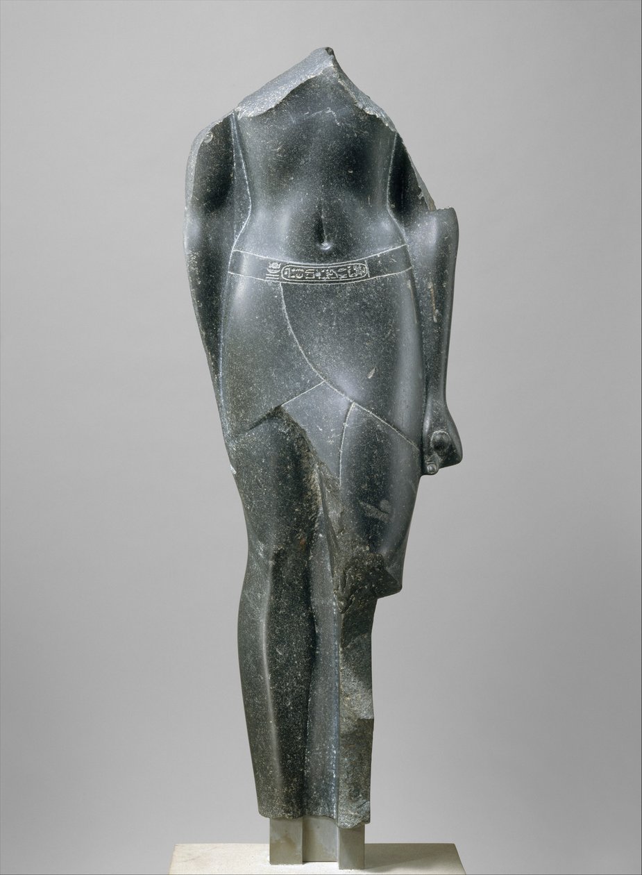 Torso av en ptolemaisk kung, inskriven med kartuscher av en sen Ptolemaios, 80-30 f.Kr. (basalt) av Egyptian Ptolemaic Period
