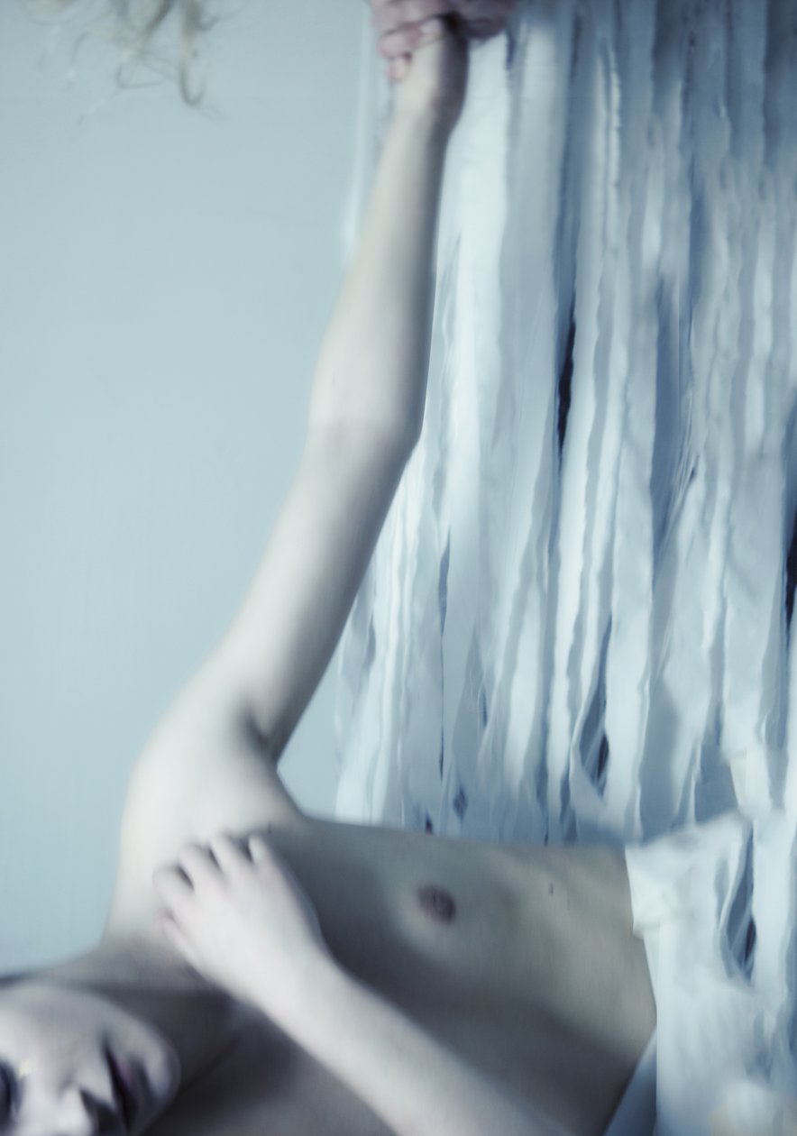 Frostsystrar, 2016 (screentryck) av Elinleticia Högabo