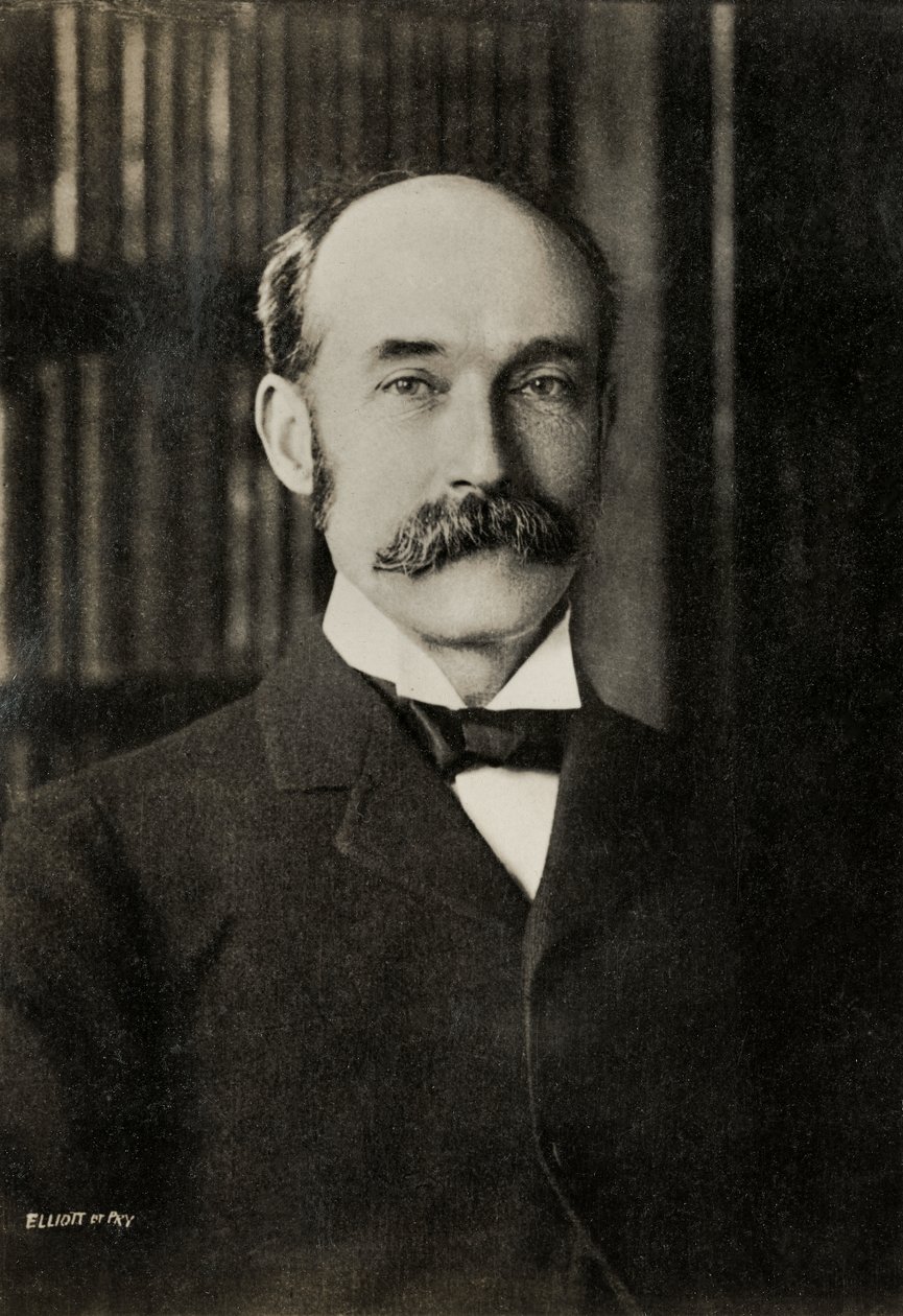  av Elliot