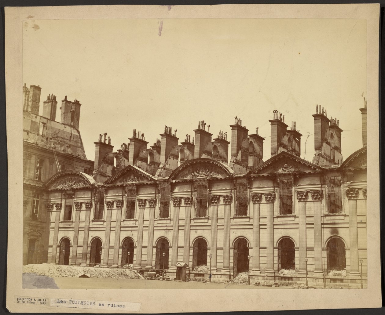 Les Tuileries och ruiner av Emile Bondonneau